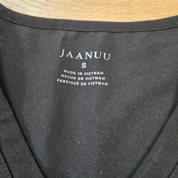 Jaanuu Women's 3-Pocket V-Neck Scrub Top Black Small - Picture 2 of 7